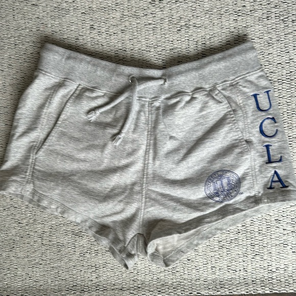 UCLA shorts - Picture 1 of 4